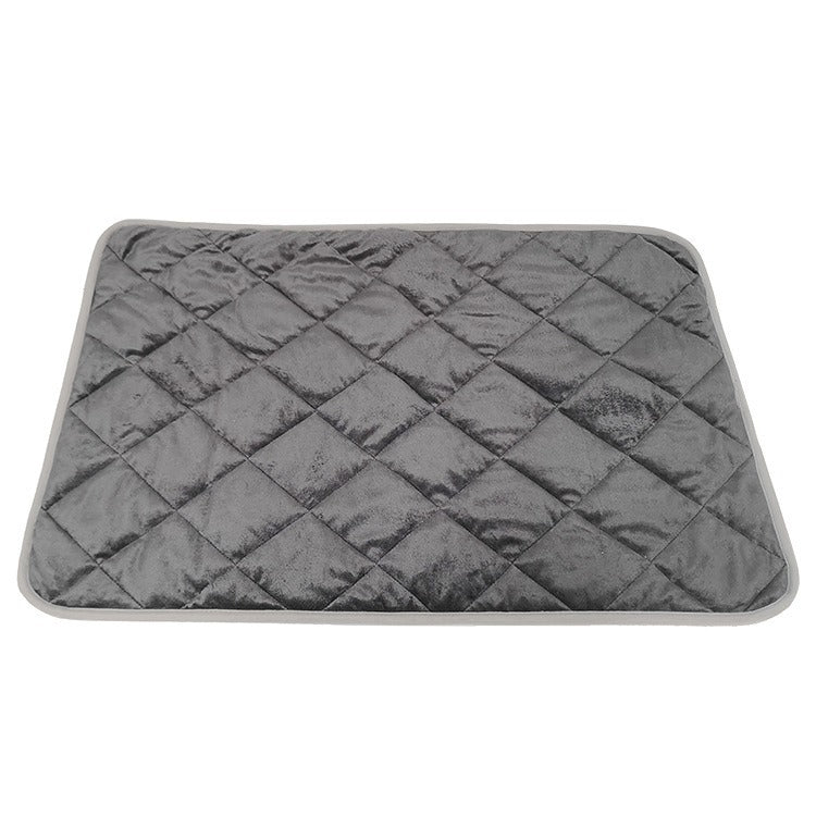 Self-Heating Pet Warmer Mat — Cozy Comfort Without a Cord